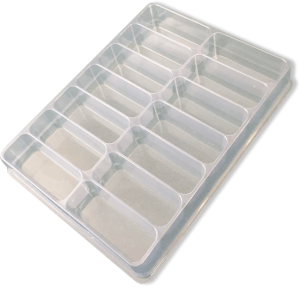 塑料托盘 - 塑料托盘库存为运输和存储的小零件和电子产品。